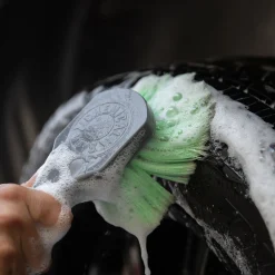 Wheelie All Exterior Surface And Wheel Brush